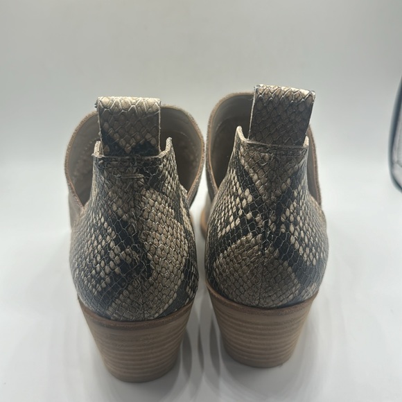 Dolce Vita Booties Snakeskin - Picture 5 of 10